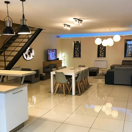Superbe Loft Centre-ville Apartman *