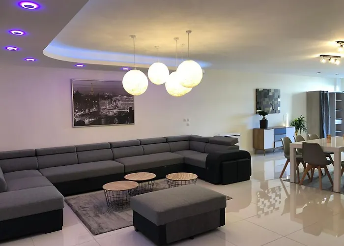 Superbe Loft Centre-ville Апартаменты *