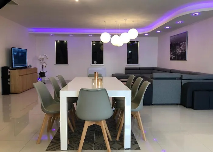 Superbe Loft Centre-ville Монлюсон