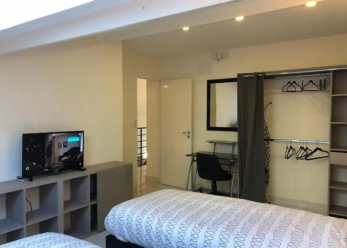 Апартаменты Superbe Loft Centre-ville Монлюсон